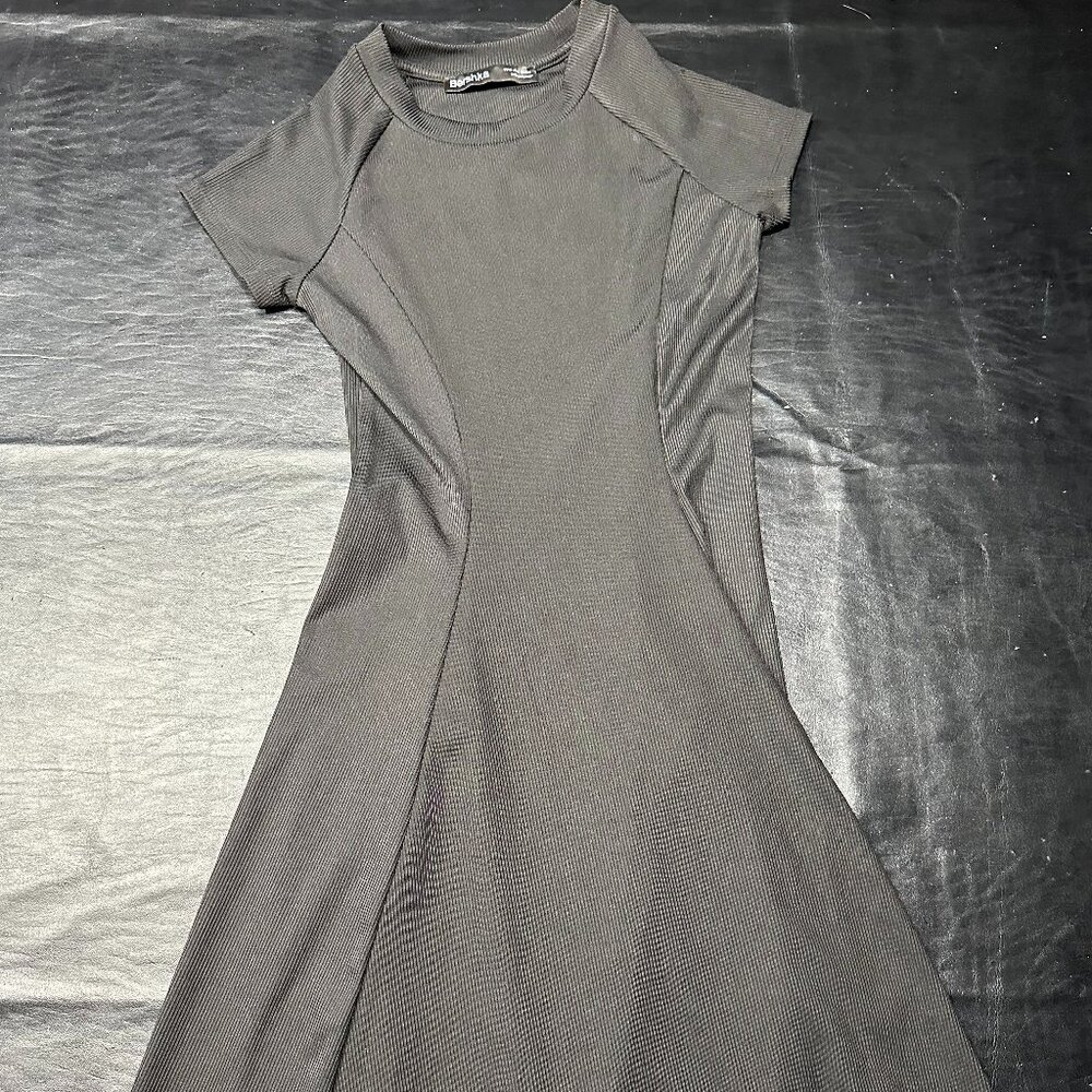 Bershka Black Fit-and-Flare Short Sleeve Dress